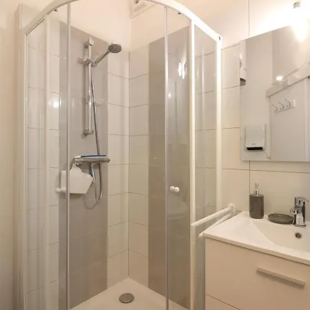 T2 Bis Avec Balcon Au Centre De La Bourboule, Proche Des Thermes, 4 Pers, Wifi - Fr-1-608-238 لا بوربول